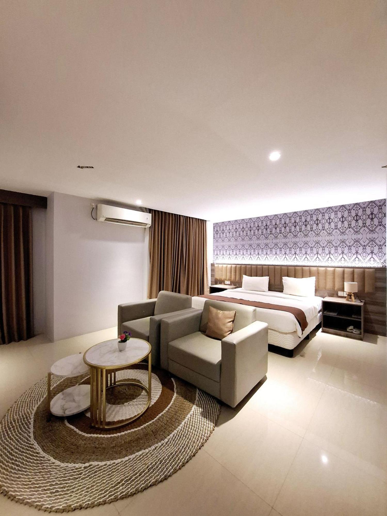 Sm Tower Hotel And Convention Berau Tanjung Redep Kültér fotó