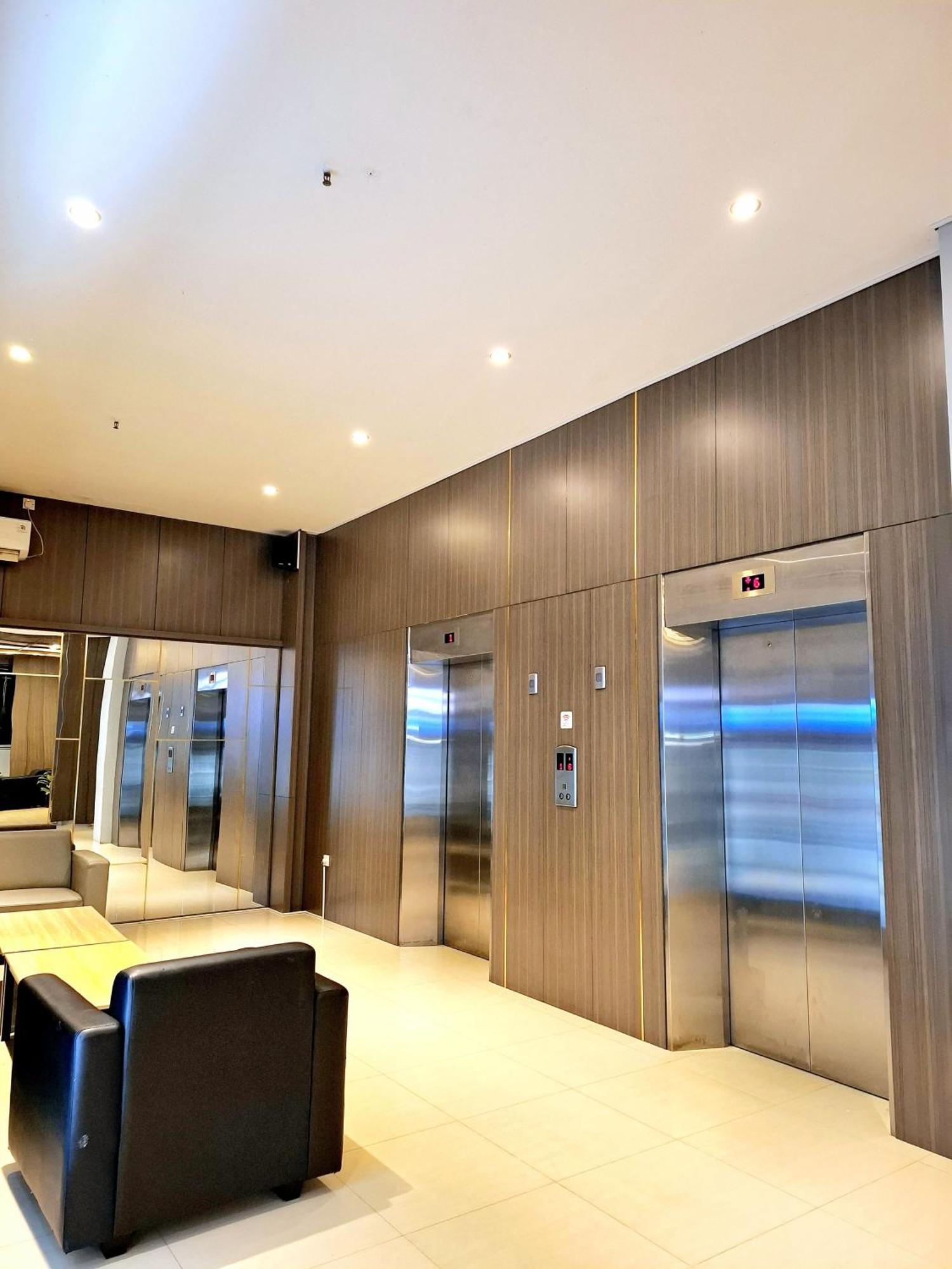 Sm Tower Hotel And Convention Berau Tanjung Redep Kültér fotó